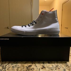 Converse Men's Chuck Taylor All Star II Hi Sneaker